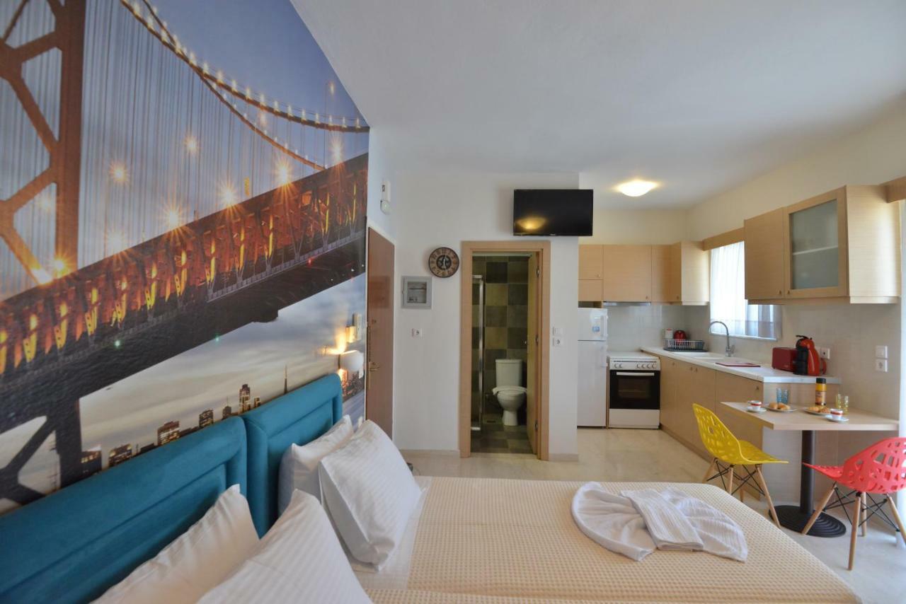 העיירה רתימנו Christina'S Luxury Apartment מראה חיצוני תמונה